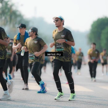 Runner Photo 6427094
