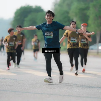 Runner Photo 6427112