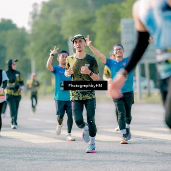 Runner Photo 6427116