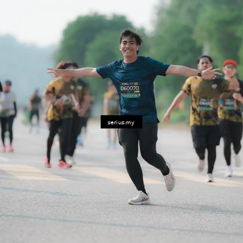 Runner Photo 6427119