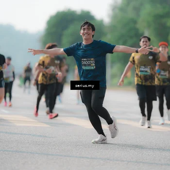 Runner Photo 6427123