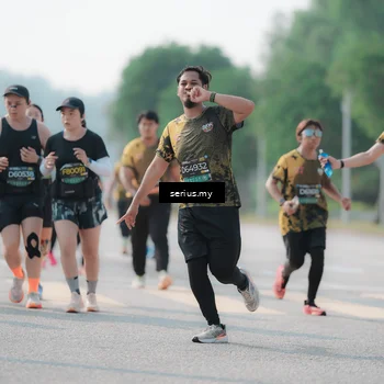 Runner Photo 6427142