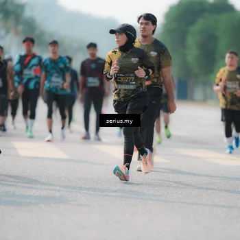 Runner Photo 6427235