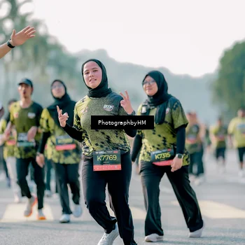 Runner Photo 6427243