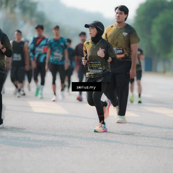 Runner Photo 6427244