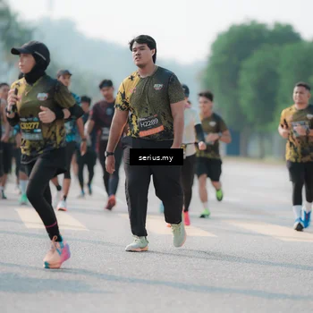 Runner Photo 6427247