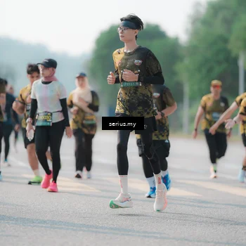 Runner Photo 6427260