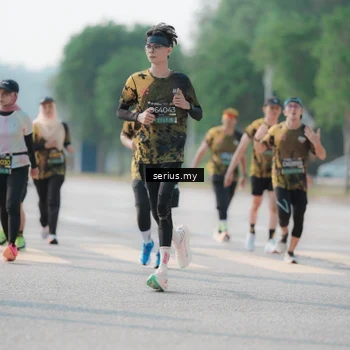 Runner Photo 6427280