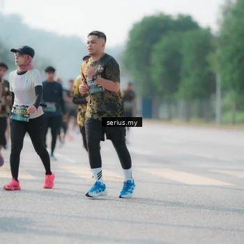 Runner Photo 6427290
