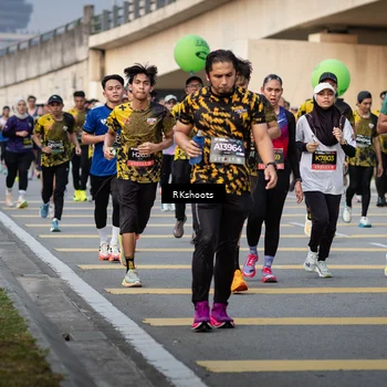 Runner Photo 6427318