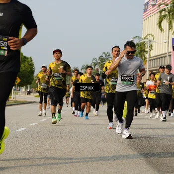 Runner Photo 6427345