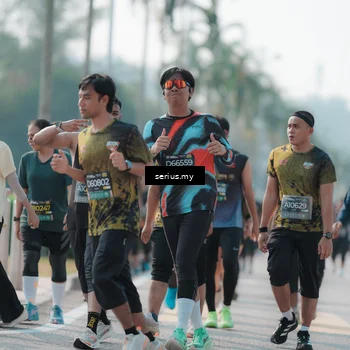 Runner Photo 6427357