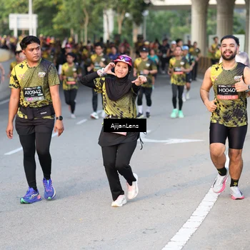 Runner Photo 6427373