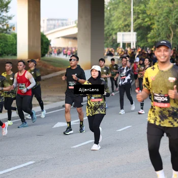 Runner Photo 6427375