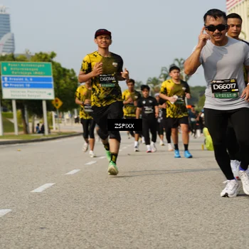 Runner Photo 6427388