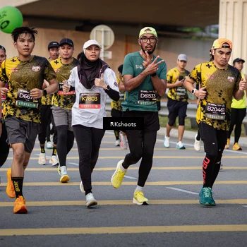 Runner Photo 6427393