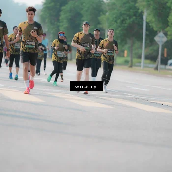 Runner Photo 6427412