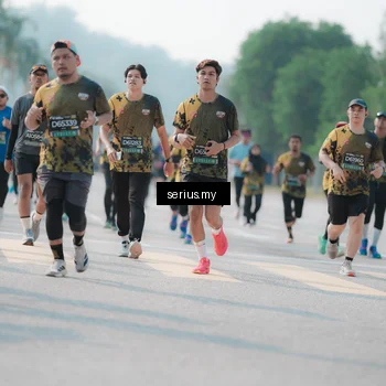 Runner Photo 6427419