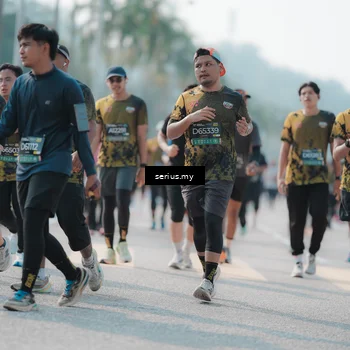 Runner Photo 6427437