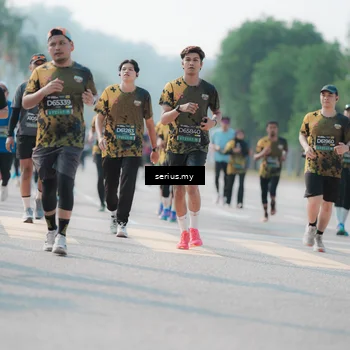 Runner Photo 6427444