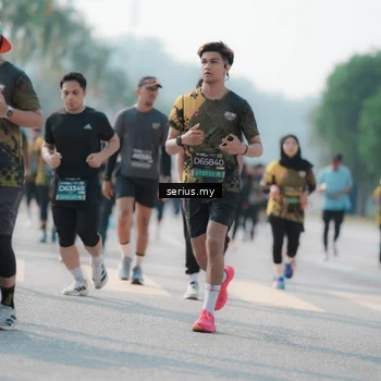 Runner Photo 6427458