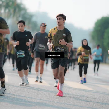 Runner Photo 6427459