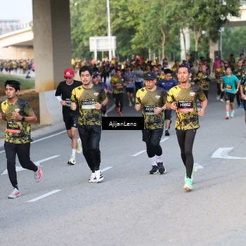 Runner Photo 6427478