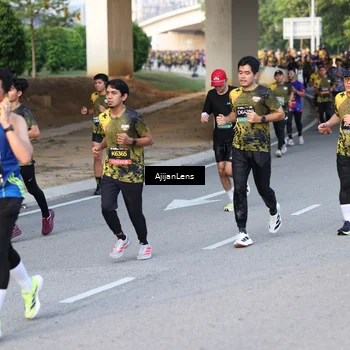 Runner Photo 6427537
