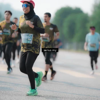 Runner Photo 6427543