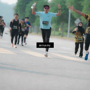 Runner Photo 6427572