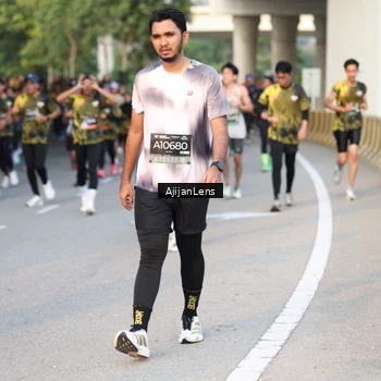 Runner Photo 6427593