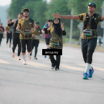 Runner Photo 6427599