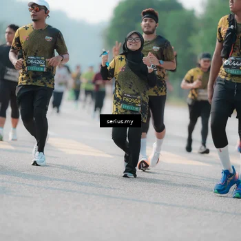 Runner Photo 6427624