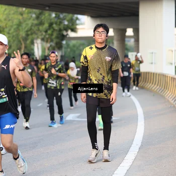 Runner Photo 6427655
