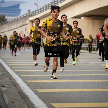 Runner Photo 6427663