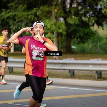 Runner Photo 6427687