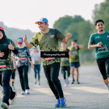 Runner Photo 6427698