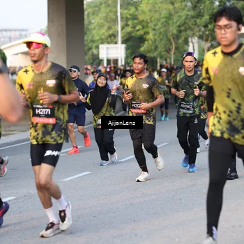 Runner Photo 6427740