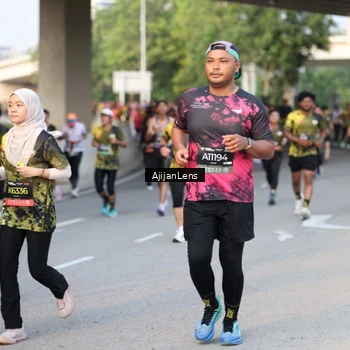 Runner Photo 6427793