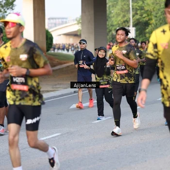 Runner Photo 6427810