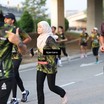Runner Photo 6427851