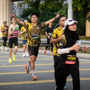 Runner Photo 6427880