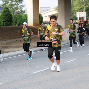 Runner Photo 6427889