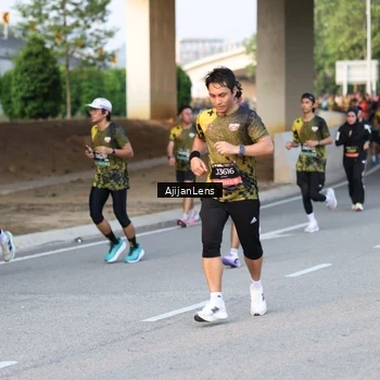 Runner Photo 6427890