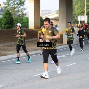 Runner Photo 6427909