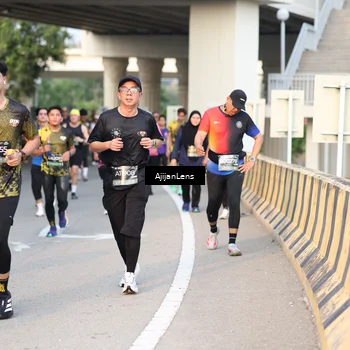 Runner Photo 6428043