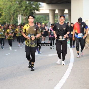Runner Photo 6428058