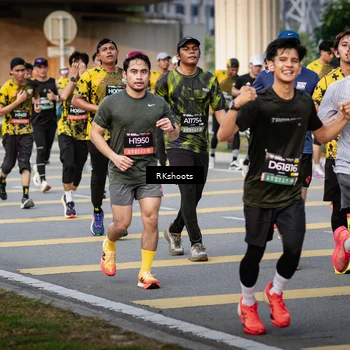 Runner Photo 6428084