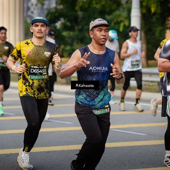 Runner Photo 6428093