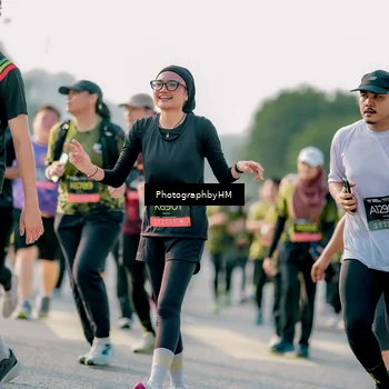Runner Photo 6428124